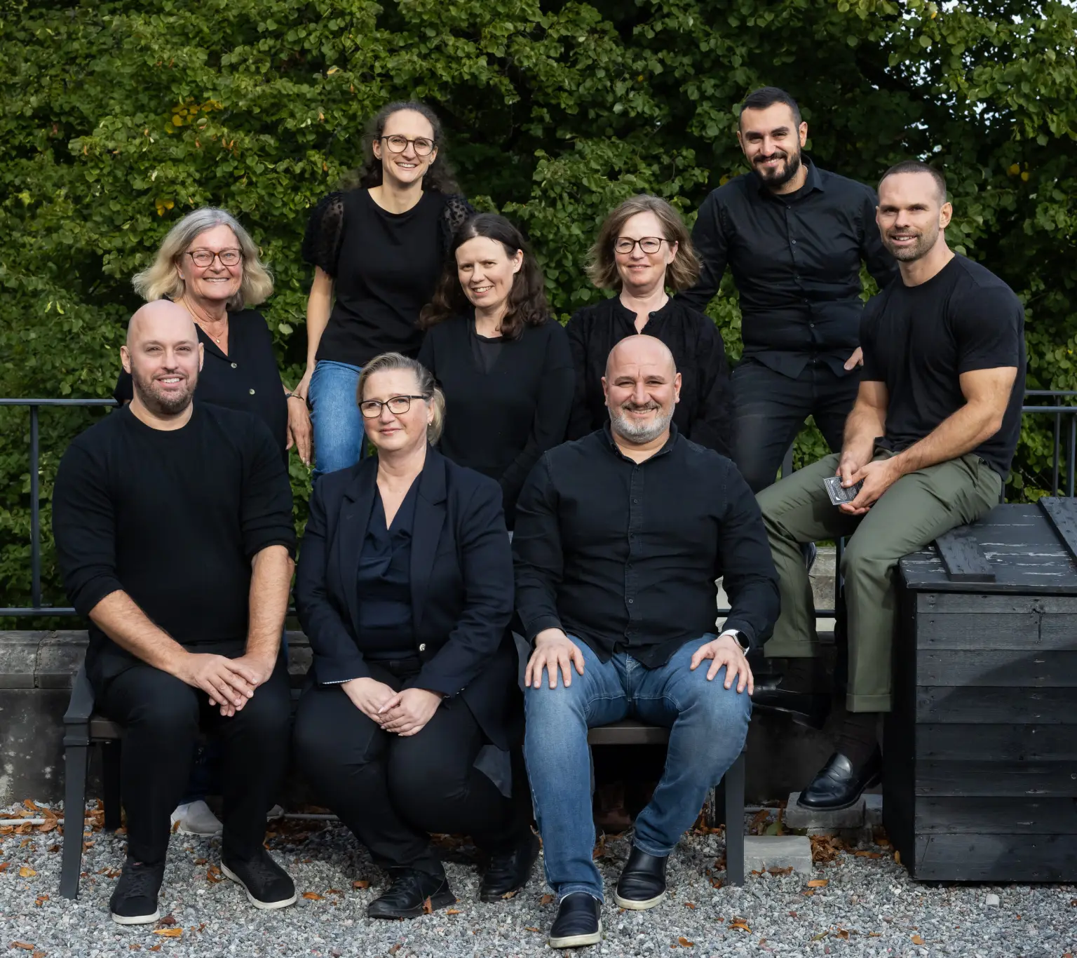 Teamet på Easyo utanför kontoret på Lidingö